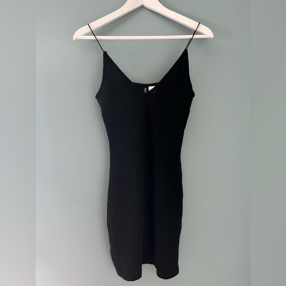 H&M fitted black dress